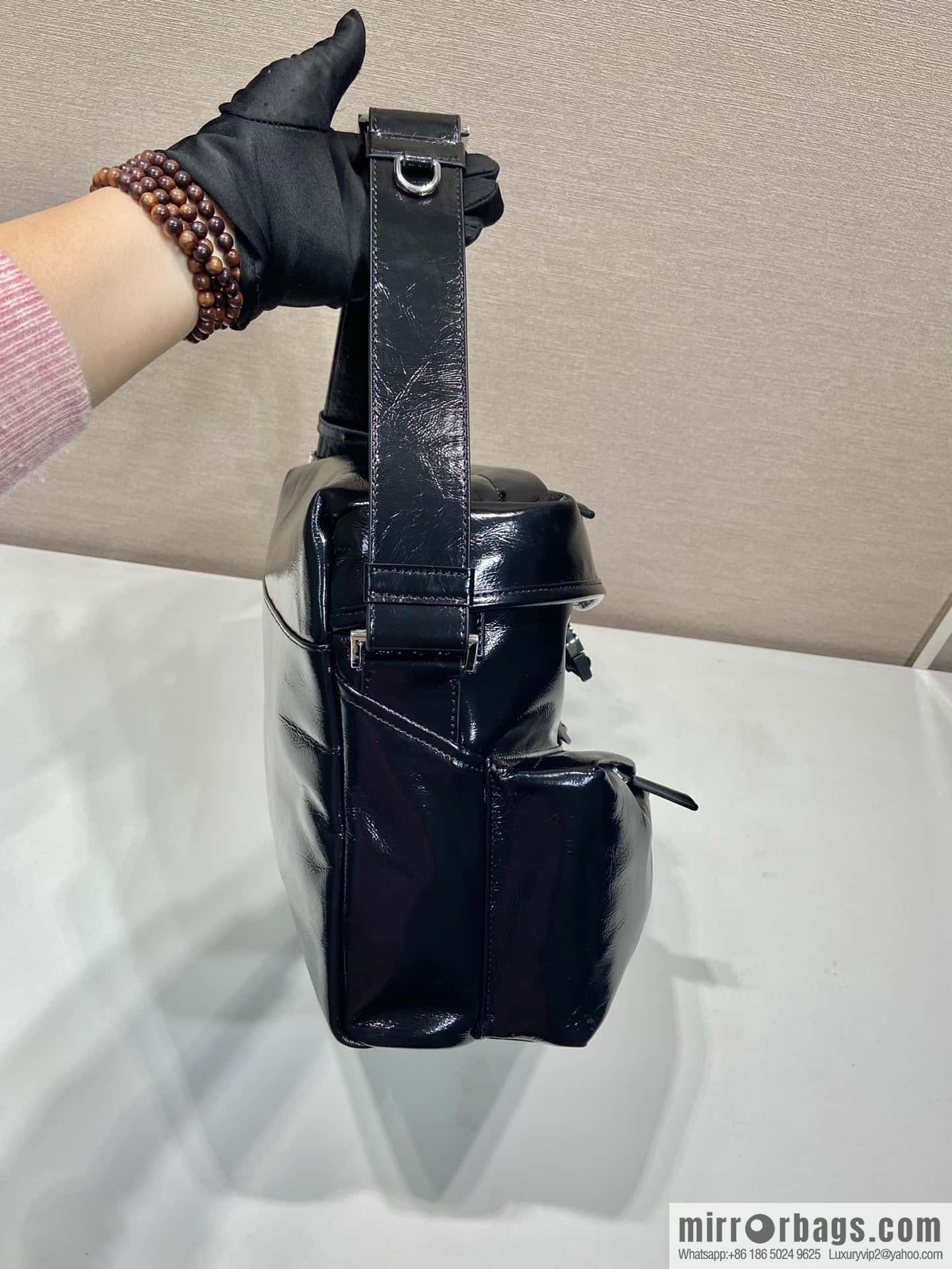 PRADA 🎉 new men's bag 🎉 2VD062 oil wax leather🎉🎉