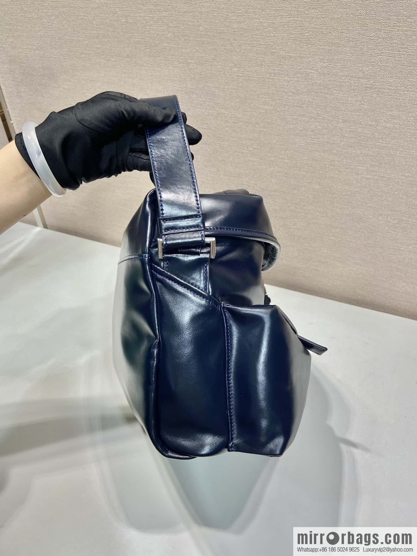 PRADA 🎉 new men's bag 🎉 2VD062 oil wax leather 🎉🎉 dark blue