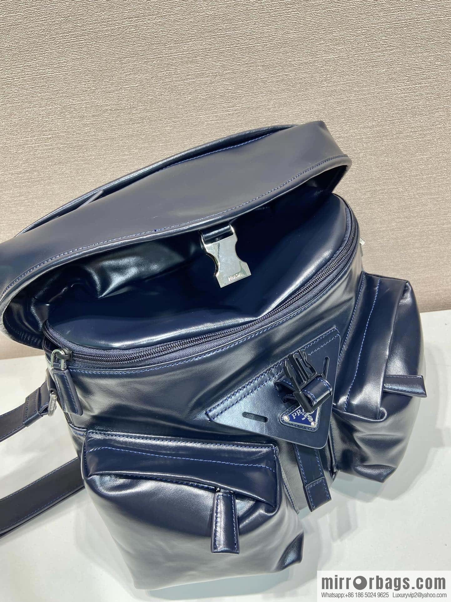 PRADA 🎉 new men's bag 🎉 2VD062 oil wax leather 🎉🎉 dark blue
