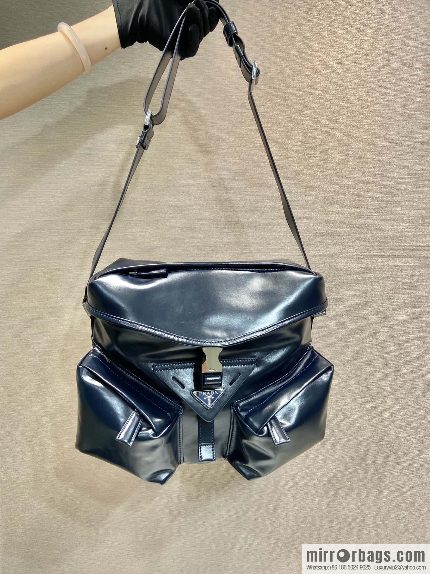 PRADA 🎉 new men's bag 🎉 2VD062 oil wax leather 🎉🎉 dark blue