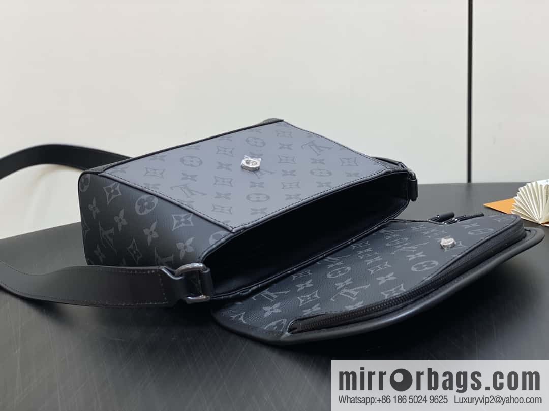 [Boutique‑grade] M12681 black flower/silver flower, men's bag messenger bag series Pulse messenger bag
