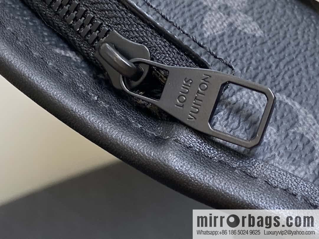 [Boutique‑grade] M12681 black flower/silver flower, men's bag messenger bag series Pulse messenger bag