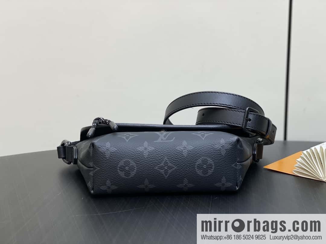 [Boutique‑grade] M12806 black flower/silver flower, men's bag messenger bag series Pulse mini handbag