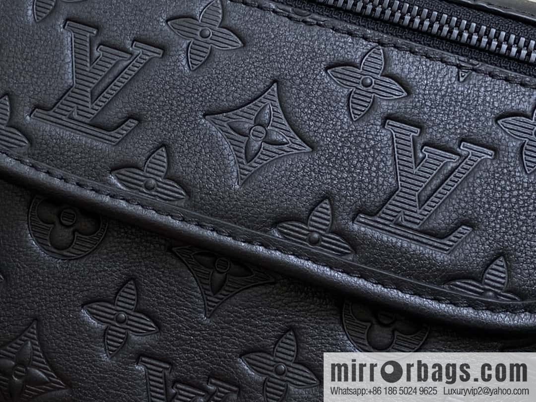 [Boutique‑grade] M12636 black full leather, men's bag messenger bag series Pulse mini handbag