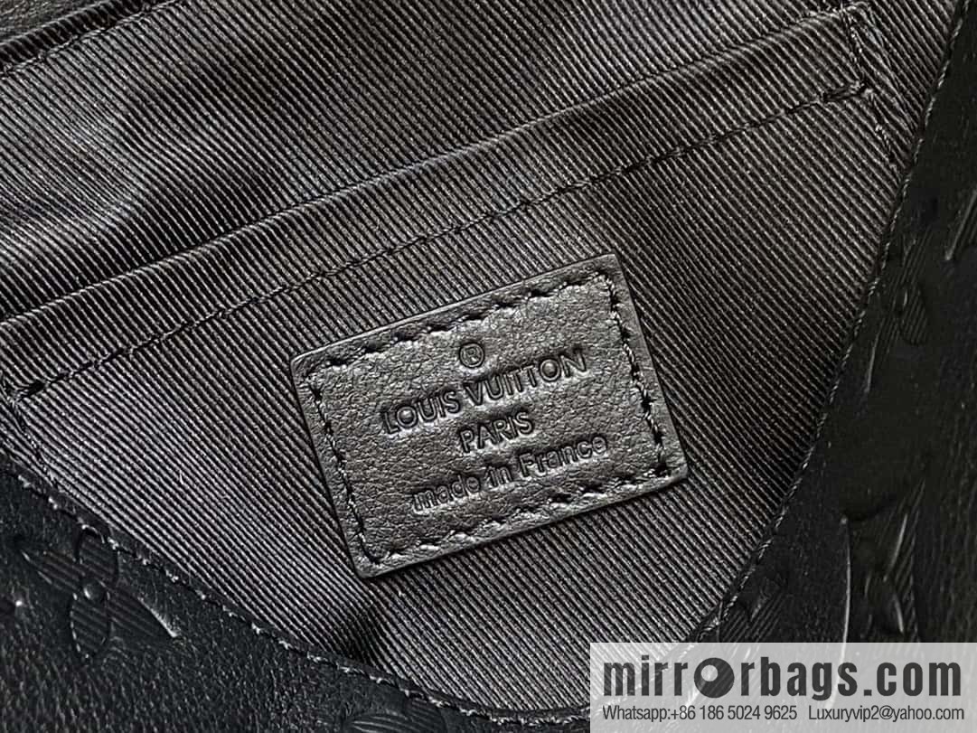 [Boutique‑grade] M12636 black full leather, men's bag messenger bag series Pulse mini handbag