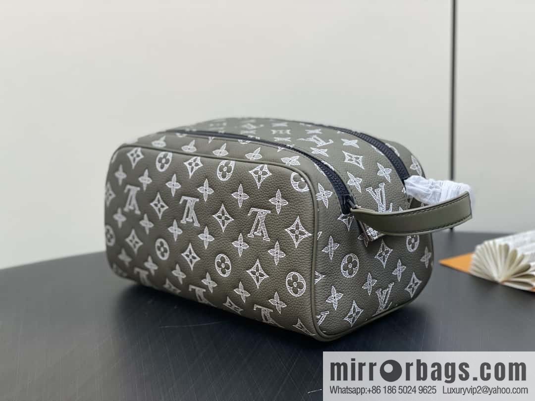 [Boutique‑grade] M12651 green silk screen printing, toilet bag cosmetic bag series Locker Dopp Kit toilet bag