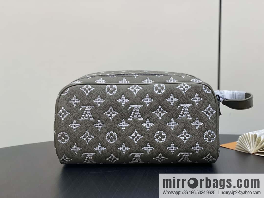 [Boutique‑grade] M12651 green silk screen printing, toilet bag cosmetic bag series Locker Dopp Kit toilet bag
