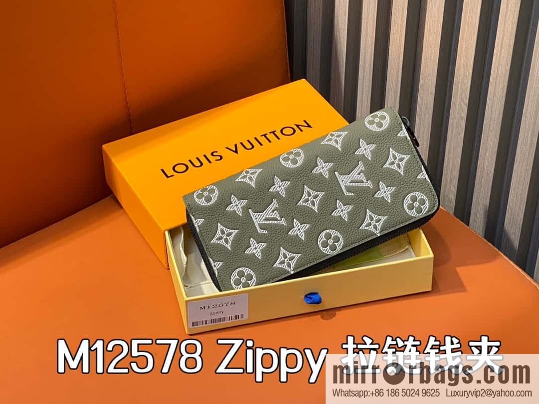 [Premium‑quality] M12578 green full leather embossed, single zipper wallet series Zippy zipper wallet