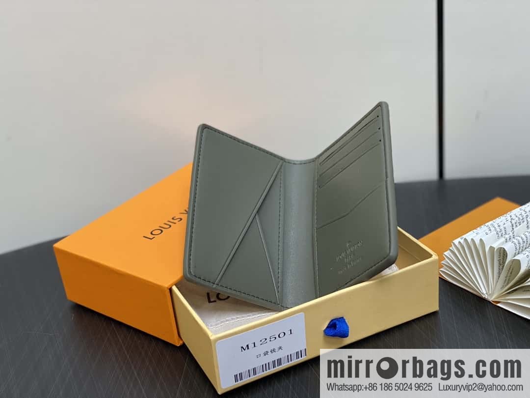 [Boutique‑grade] M12501 green full leather embossing, card bag wallet series, pocket wallet