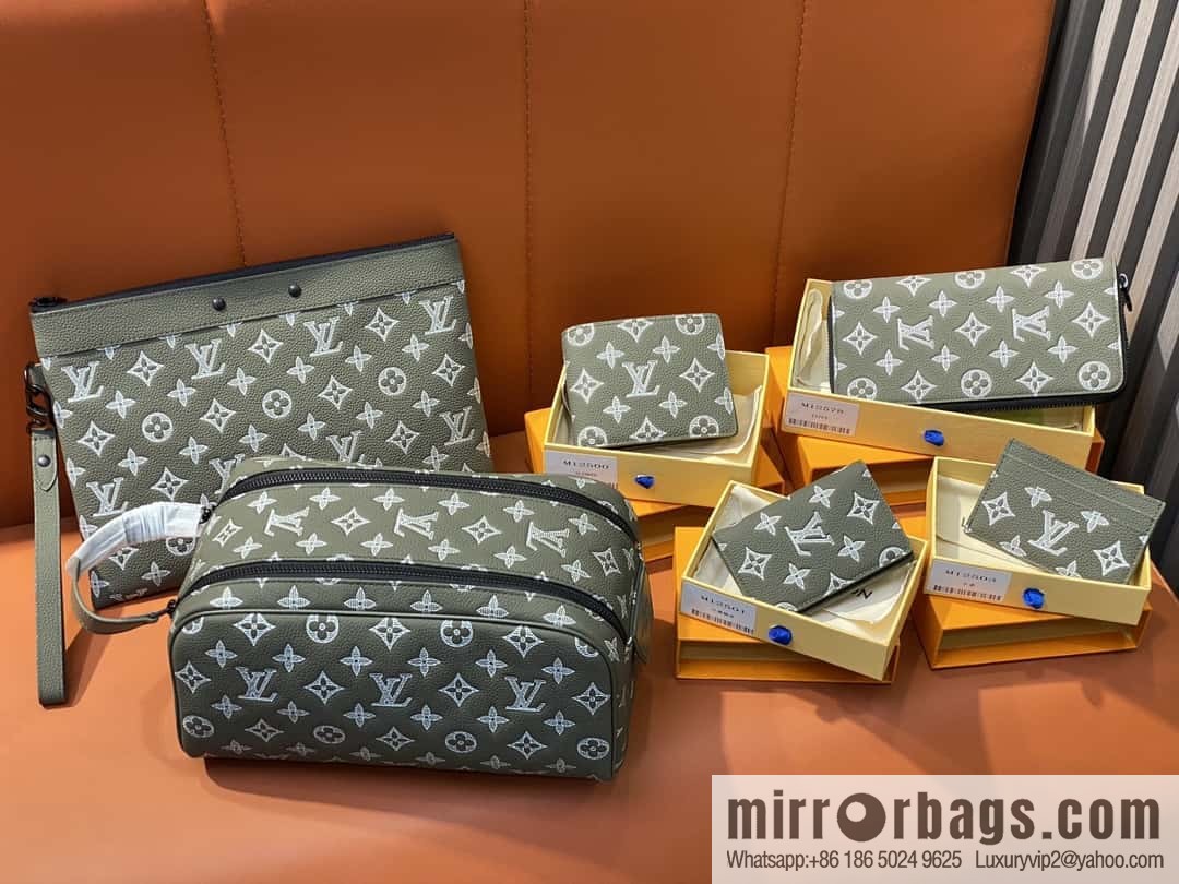 [Boutique‑grade] M12503 green full leather embossed, full leather card bag wallet series PORTE CARTES DOUBLE card holder