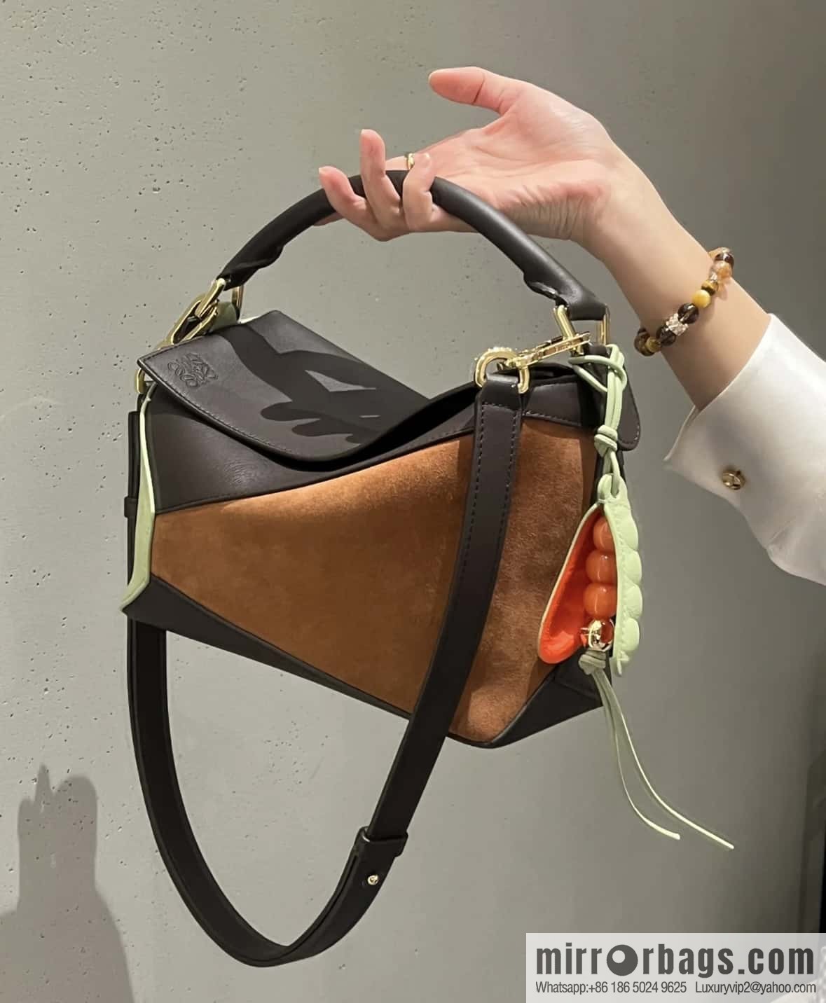 LOEWE new suede puzzle shipped 🎉 0681