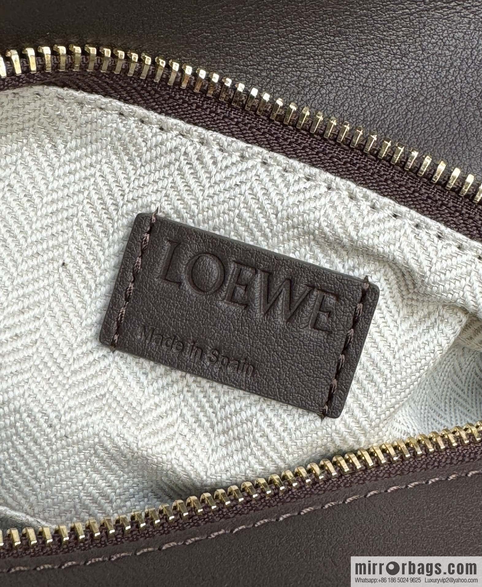 LOEWE new suede puzzle shipped 🎉 0681