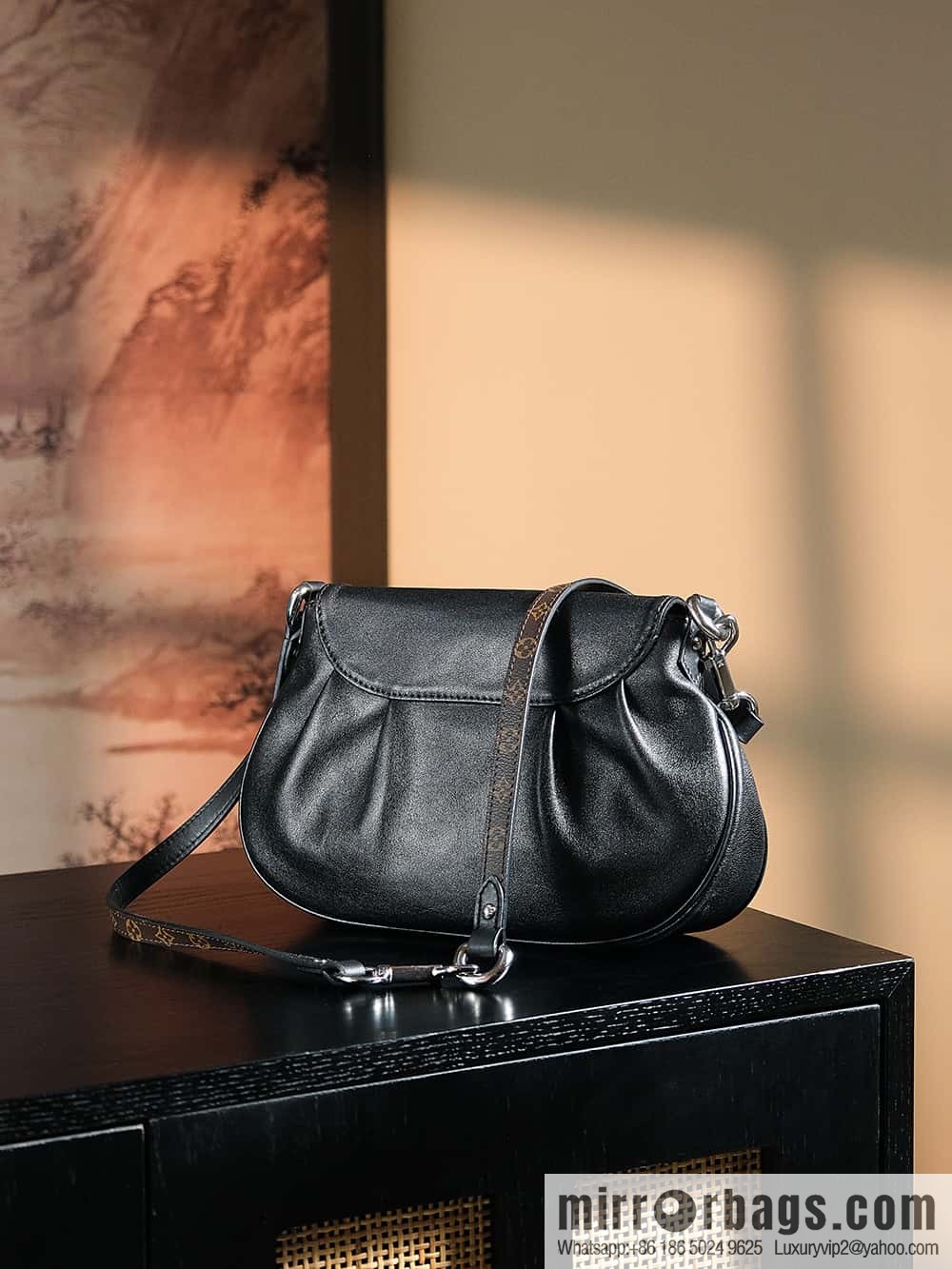 LV ππππππ ππππ chip beating code ingot bag series #M