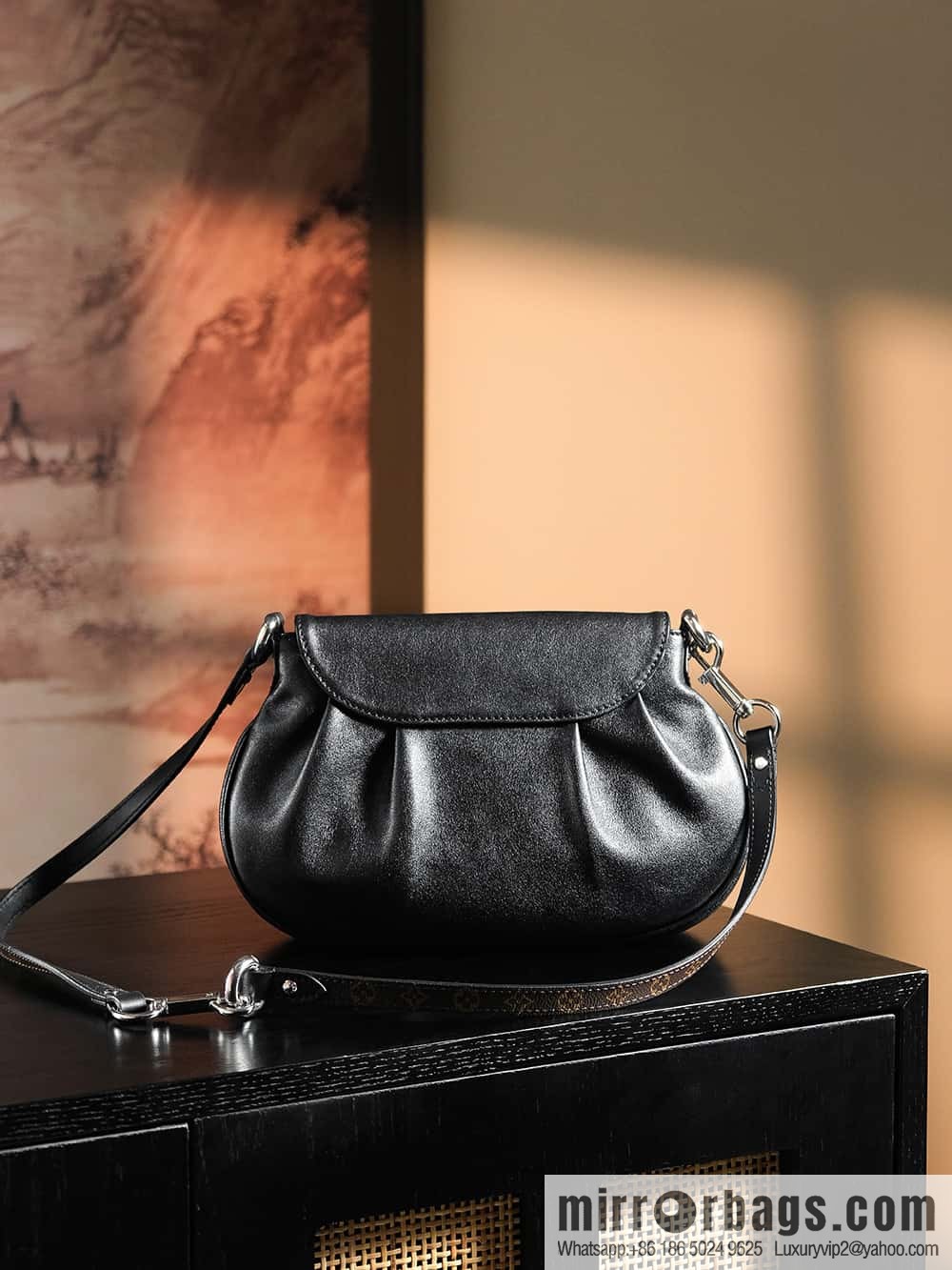 LV ππππππ ππππ chip beating code ingot bag series #M