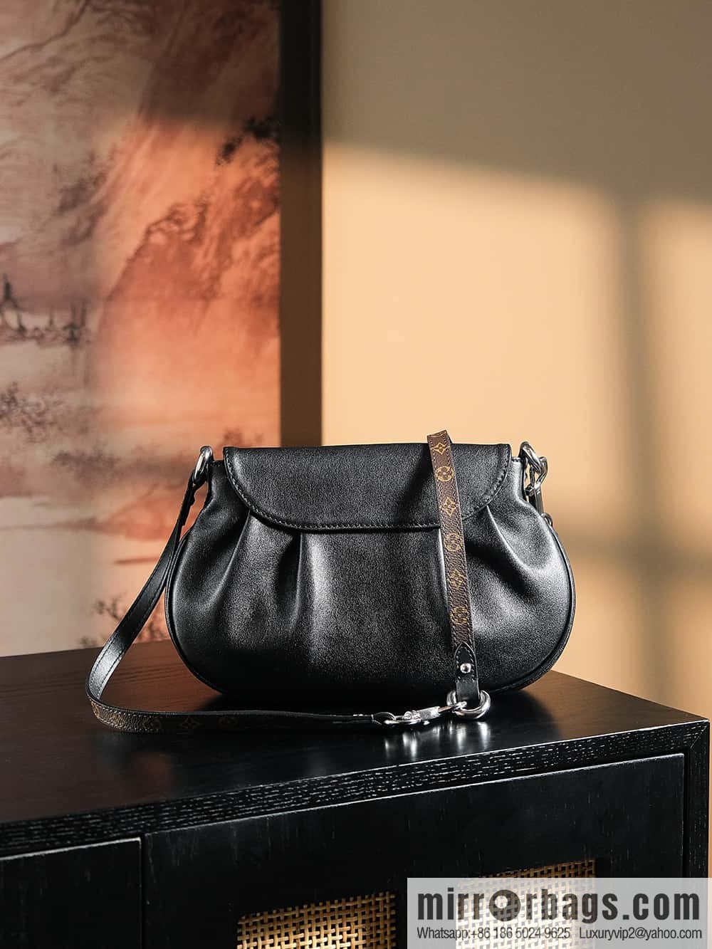 LV ππππππ ππππ chip beating code ingot bag series #M