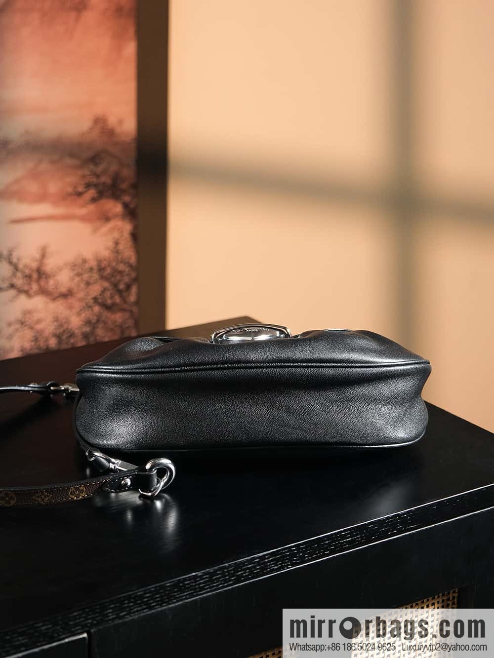 LV ππππππ ππππ chip beating code ingot bag series #M