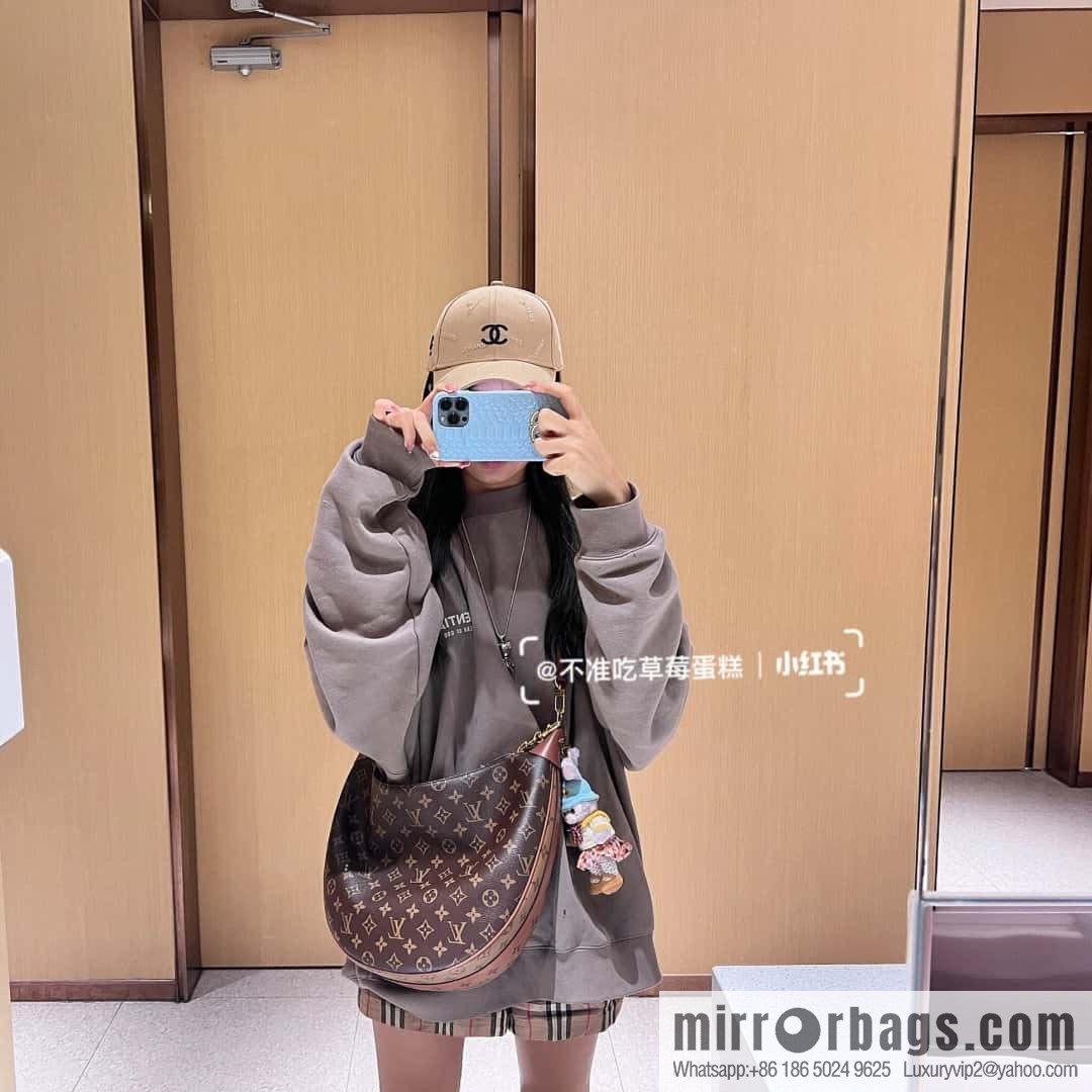 LV ππππ ππππ chip diamond beating code big pea bag series #M