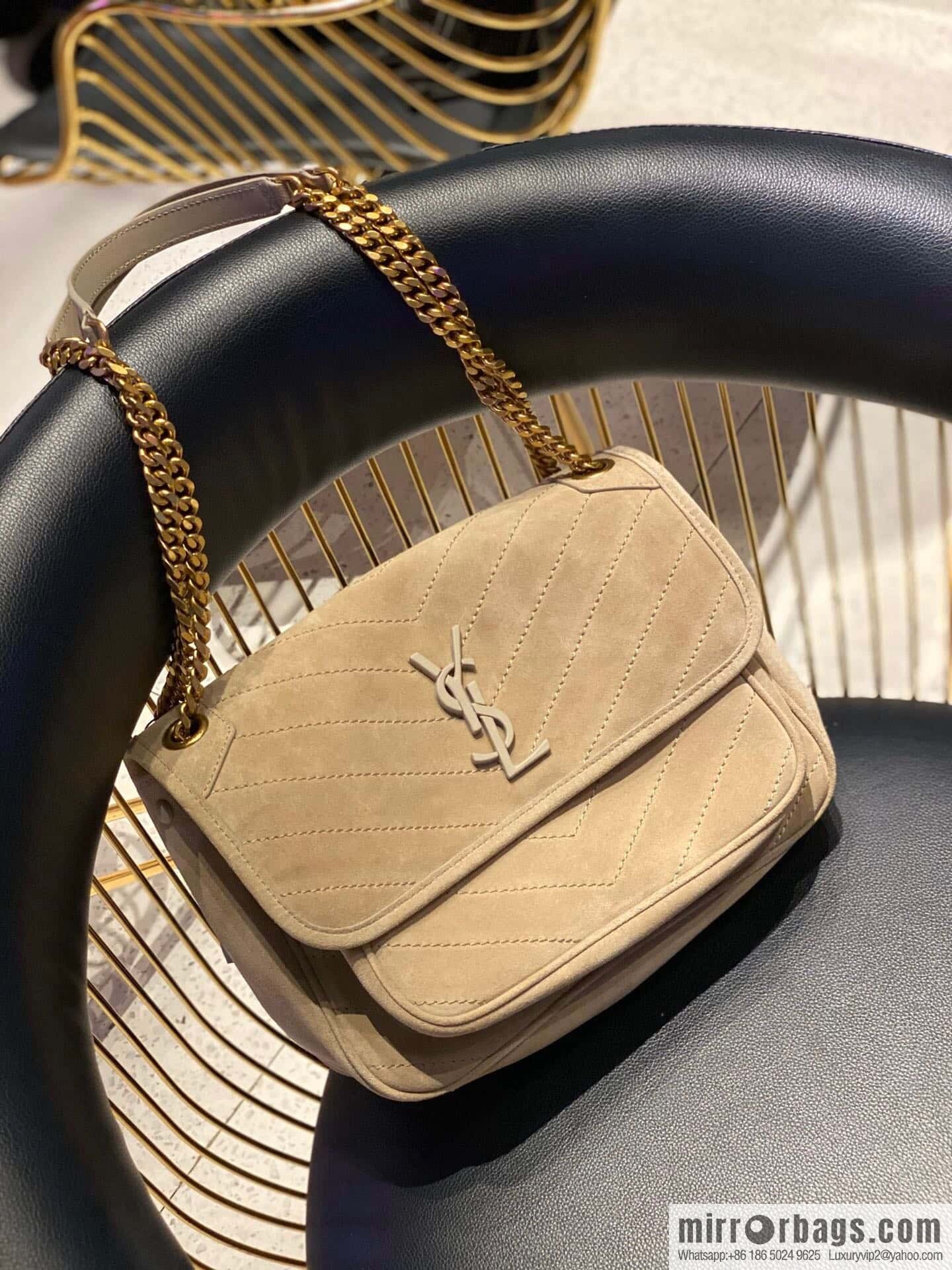 YSL 🌱 𝙉𝙞𝙠𝙞 𝟮𝟴𝙘𝙢 『 suede with cowhide 498894 grey