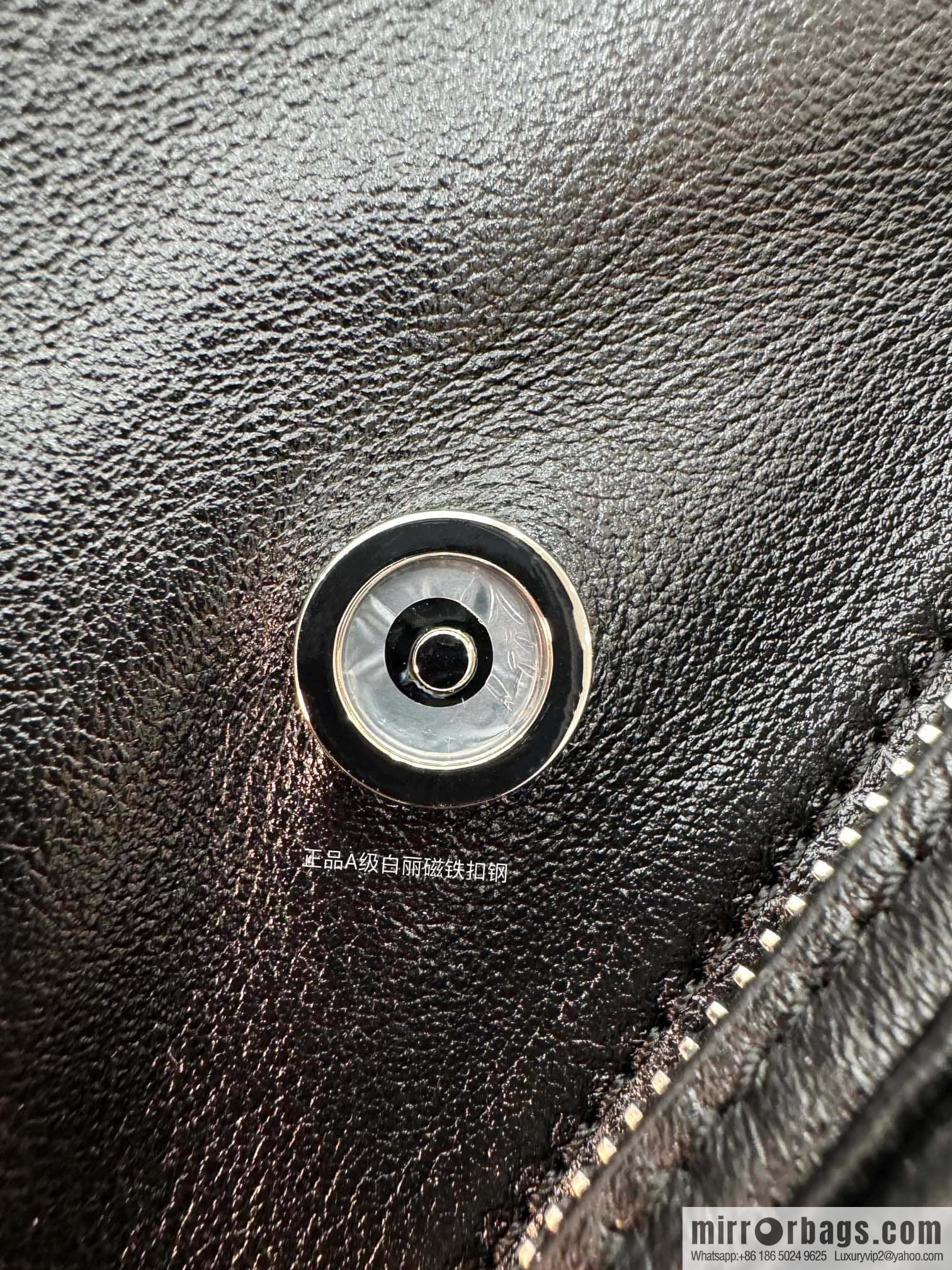 LV M12587 Montsouris PM