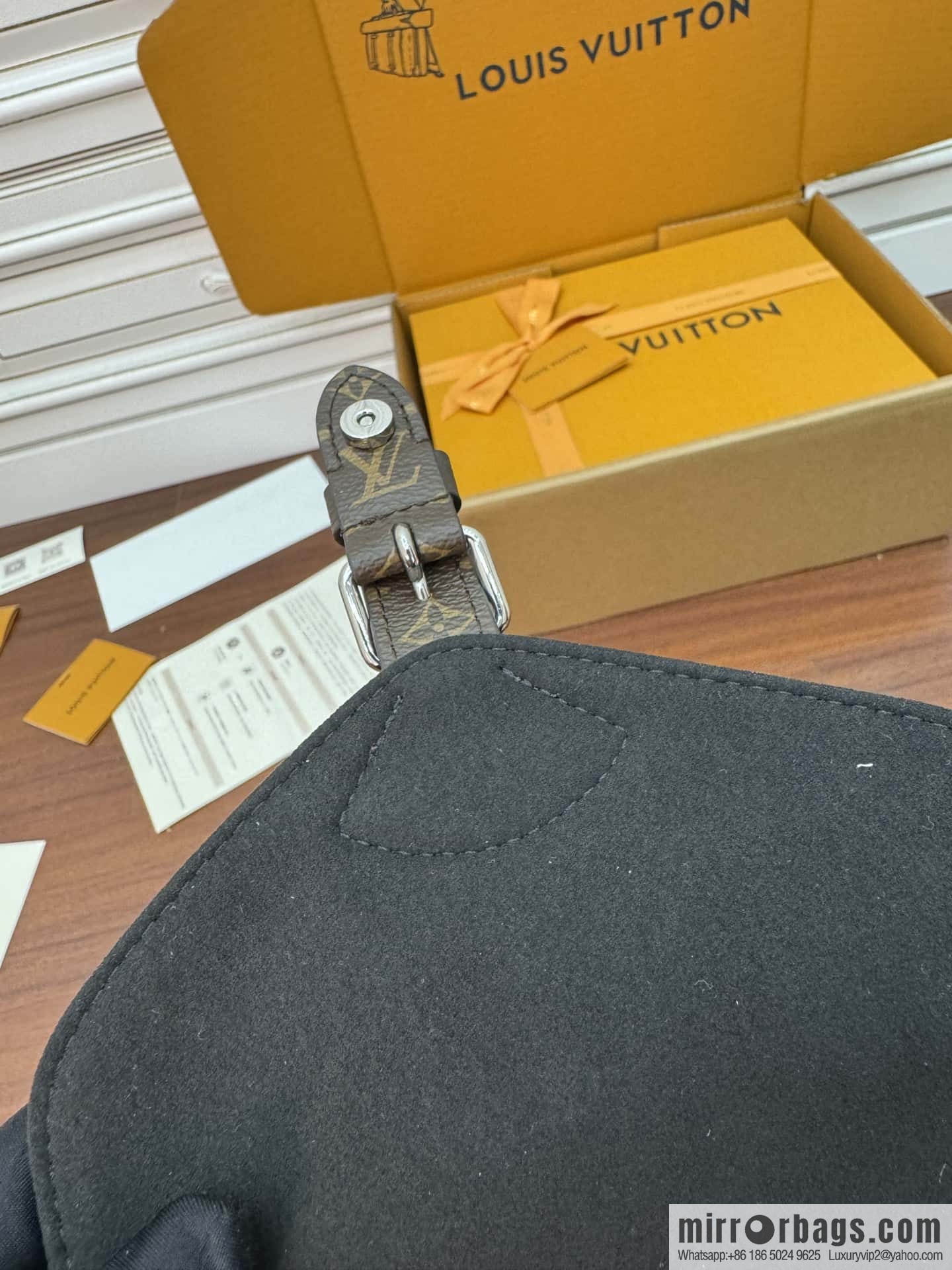 LV M12587 Montsouris PM