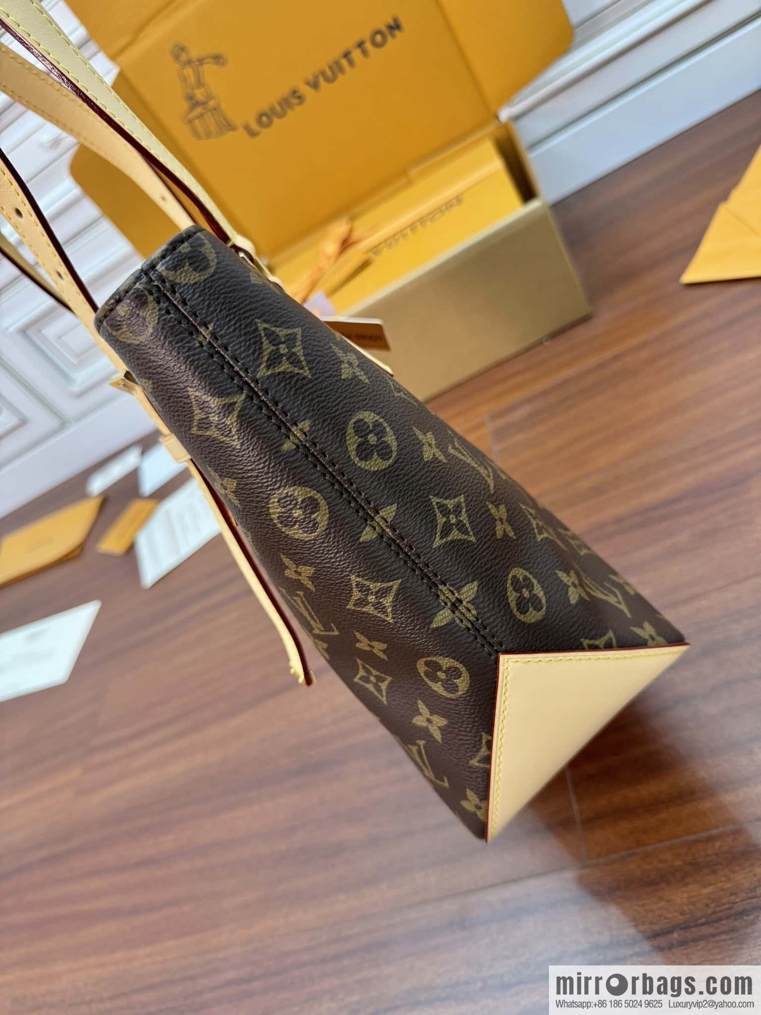 LV M12095 Piano
