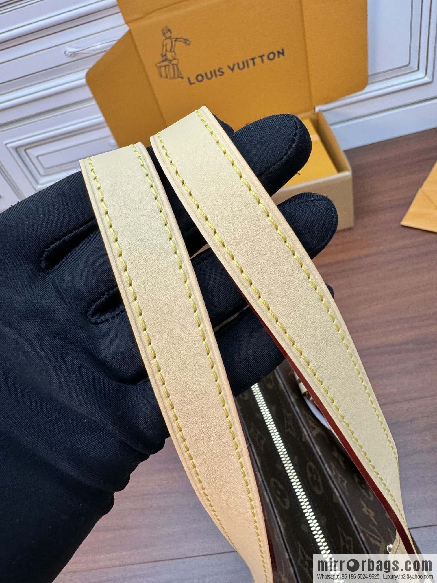 LV M12095 Piano