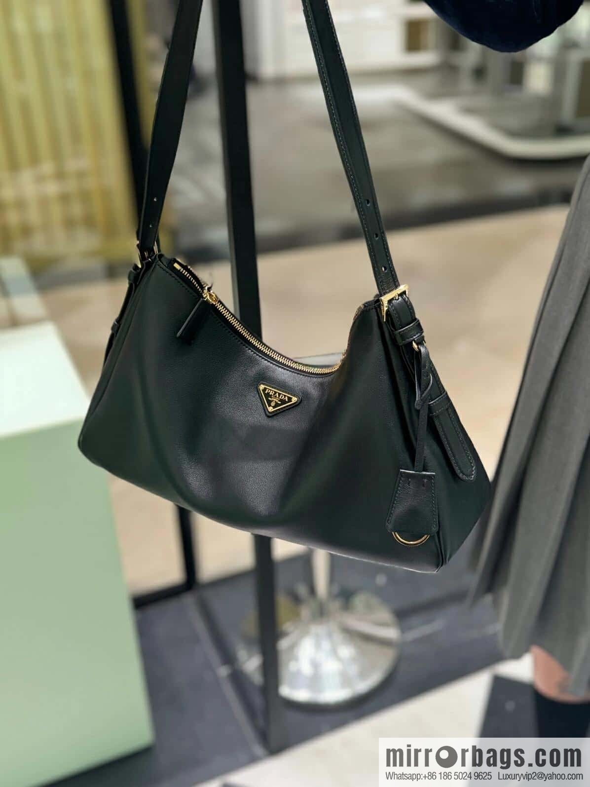 PRADA 🎉 new Aimee armpit bag 🎉 1BC229 small 🎉🎉 black
