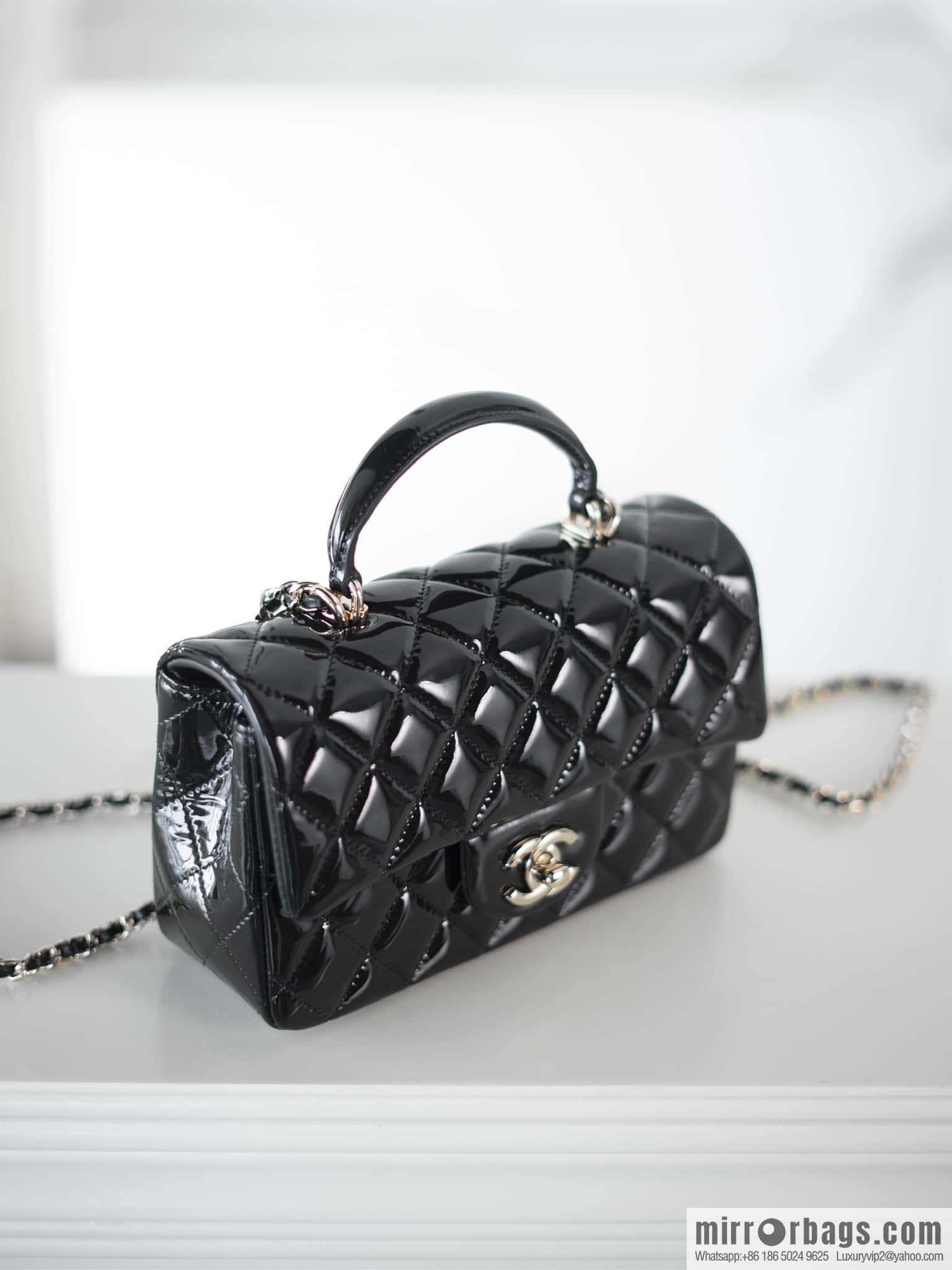 𝗖𝗛𝗔𝗡𝗘𝗟 24K CF Mini Portable, patent leather, black AS2431 B18237 94305