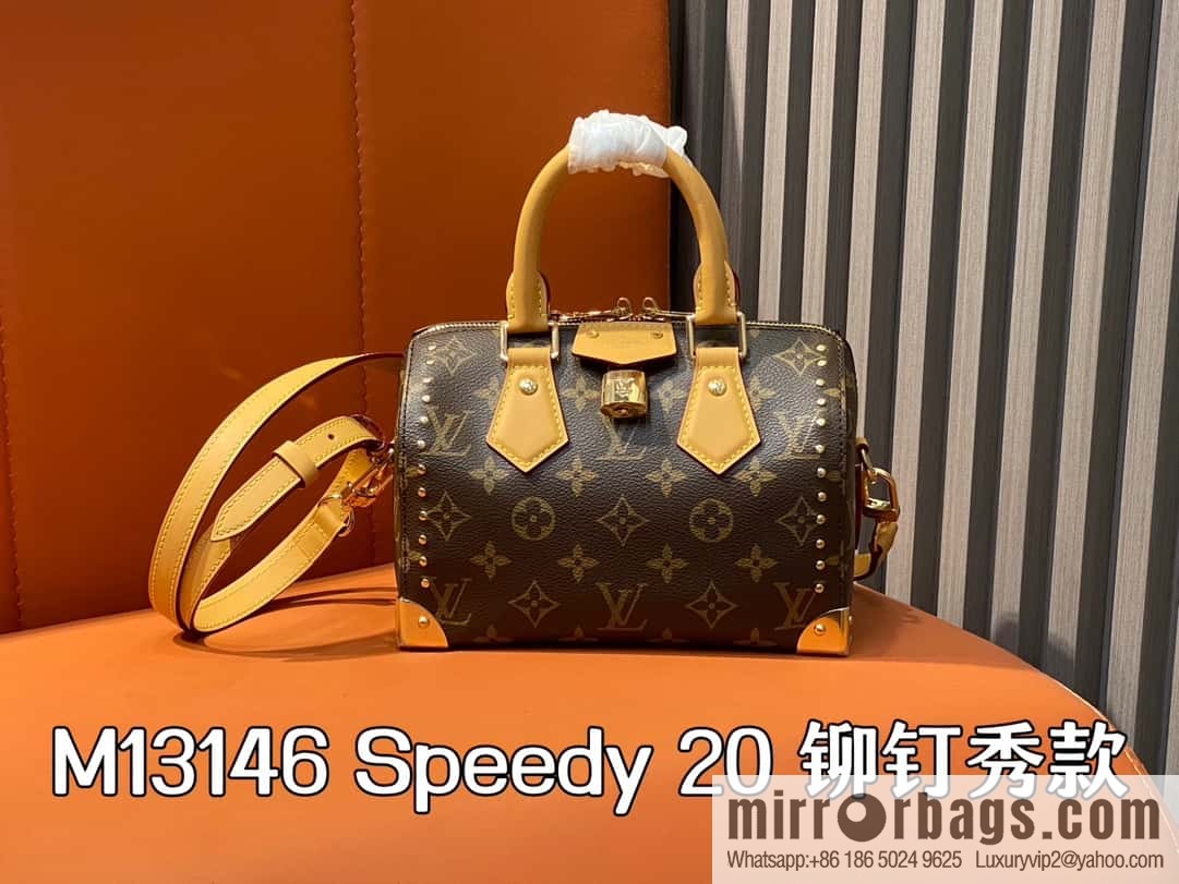 [Boutique‑grade] M13146 presbyopia yellow leather, catwalk pillow bag series Speedy 20 rivet show Lv pillow
