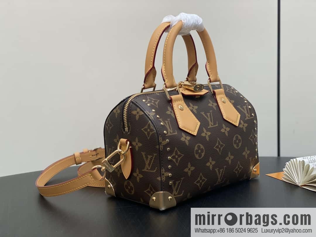 [Boutique‑grade] M13146 presbyopia yellow leather, catwalk pillow bag series Speedy 20 rivet show Lv pillow
