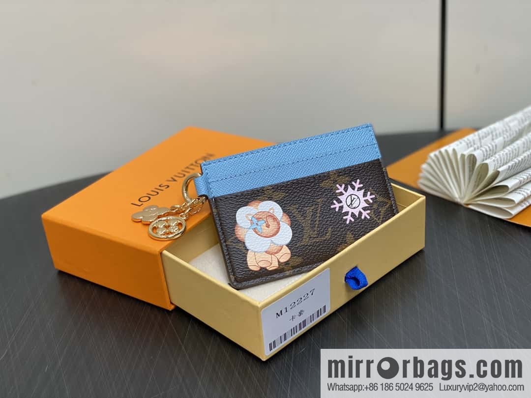 M12227 presbyopia blue, Christmas card bag wallet series LV CHARMS card clip m12215 presbyopia/red m12227 presbyopia/blue, silk screen LV Charms Ms card clip