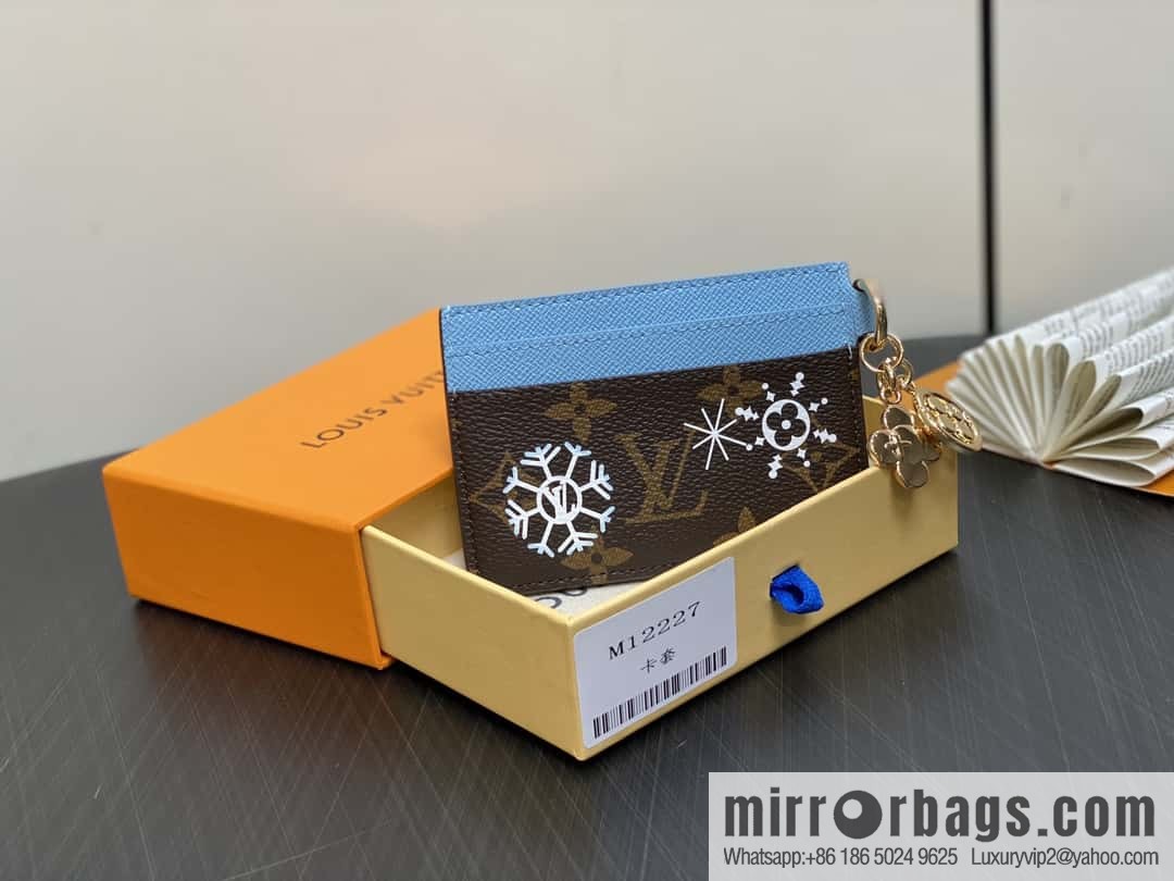 M12227 presbyopia blue, Christmas card bag wallet series LV CHARMS card clip m12215 presbyopia/red m12227 presbyopia/blue, silk screen LV Charms Ms card clip