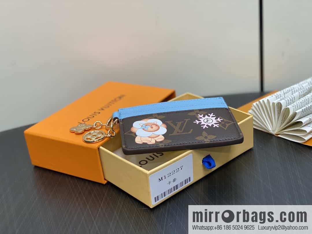 M12227 presbyopia blue, Christmas card bag wallet series LV CHARMS card clip m12215 presbyopia/red m12227 presbyopia/blue, silk screen LV Charms Ms card clip