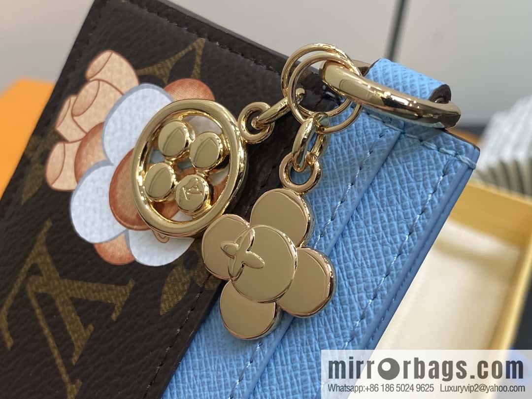 M12227 presbyopia blue, Christmas card bag wallet series LV CHARMS card clip m12215 presbyopia/red m12227 presbyopia/blue, silk screen LV Charms Ms card clip