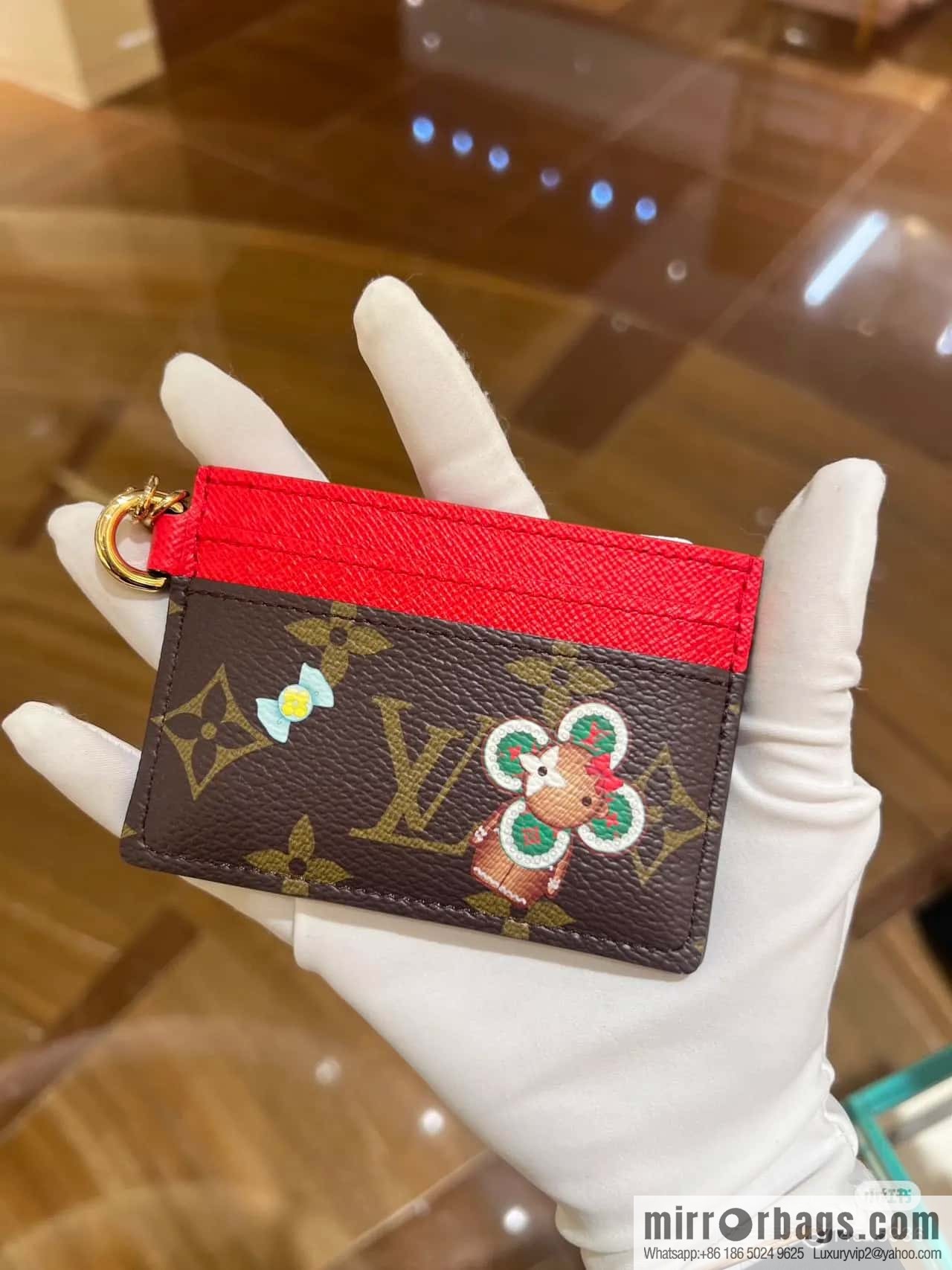 M12215 presbyopia red, Christmas card bag wallet series LV CHARMS card holder m12215 presbyopia/red
