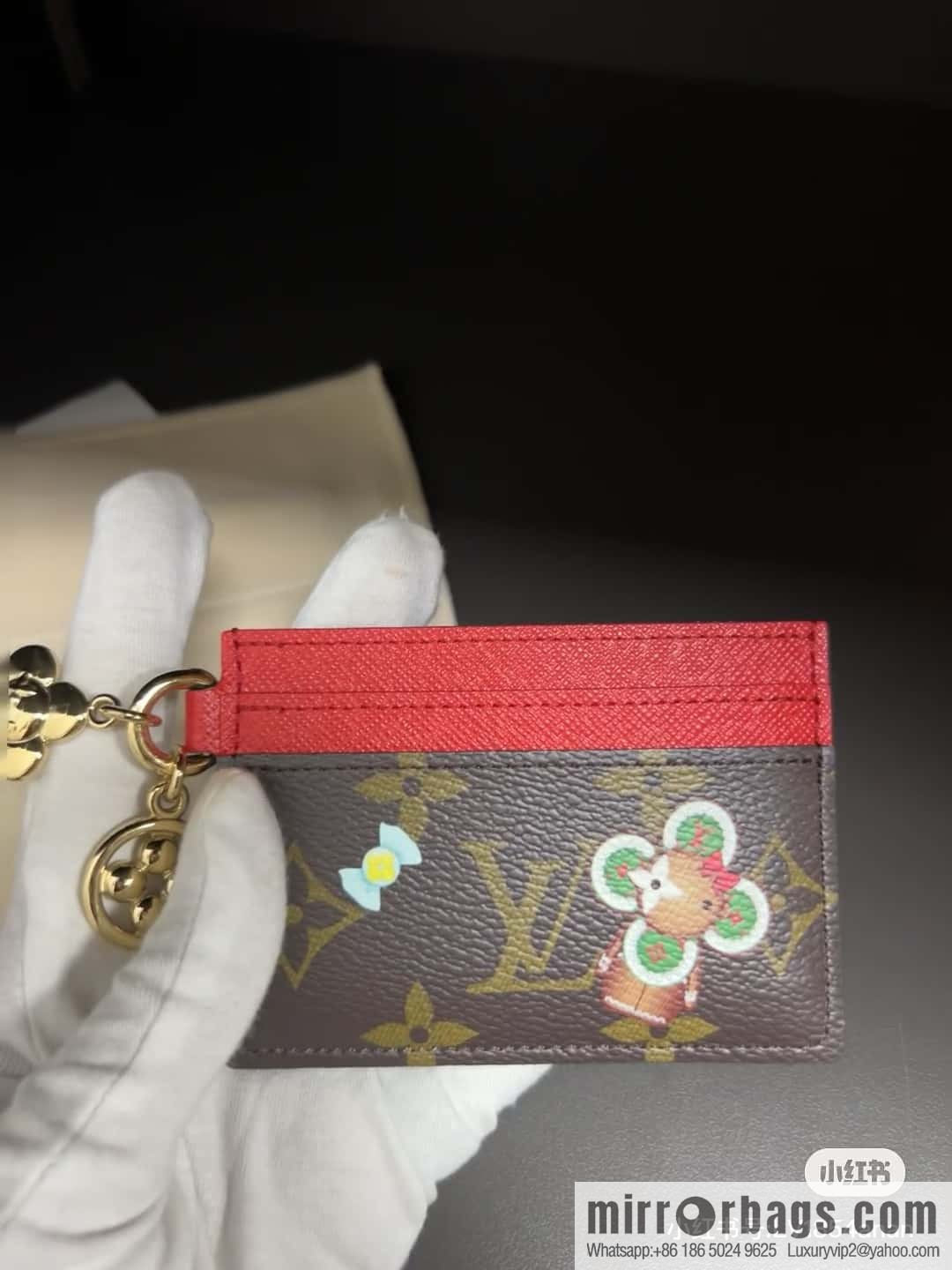 M12215 presbyopia red, Christmas card bag wallet series LV CHARMS card holder m12215 presbyopia/red