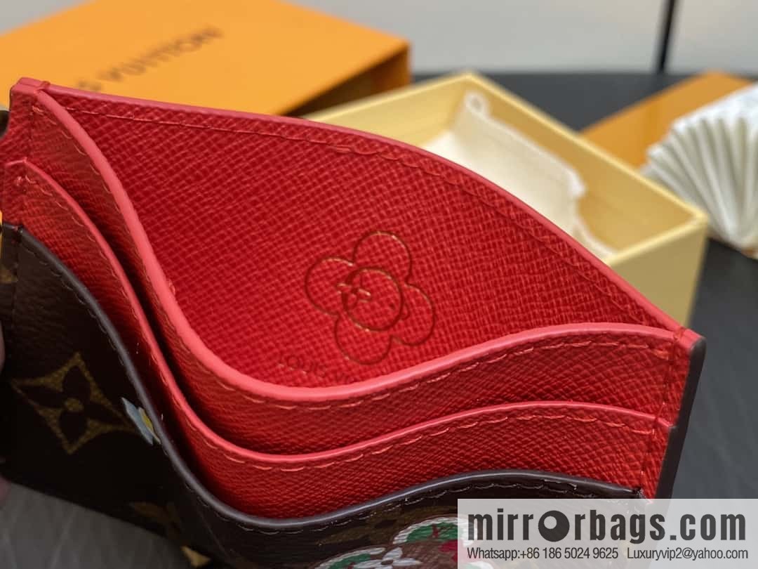 M12215 presbyopia red, Christmas card bag wallet series LV CHARMS card holder m12215 presbyopia/red