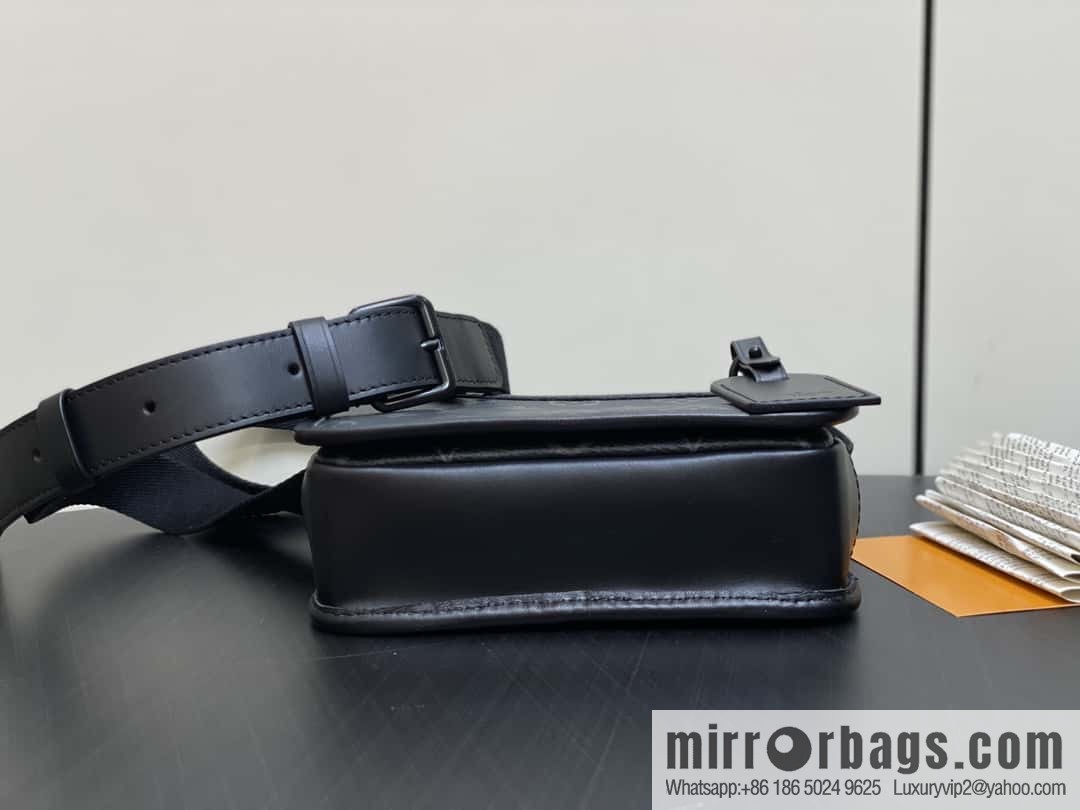 [Boutique‑grade] M12599 black flower, men's bag messenger bag series Bosphore mini handbag