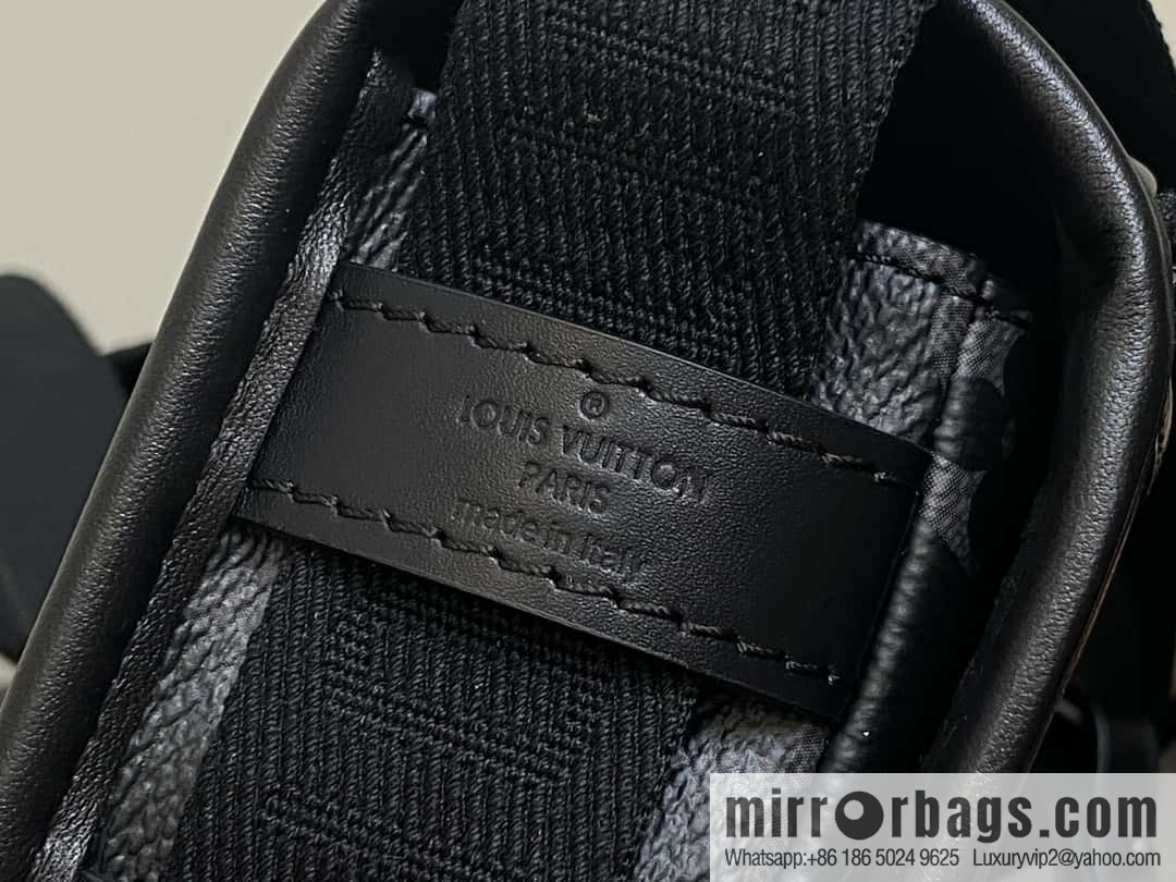 [Boutique‑grade] M12599 black flower, men's bag messenger bag series Bosphore mini handbag