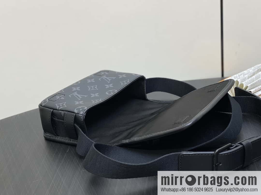 [Boutique‑grade] M12599 black flower, men's bag messenger bag series Bosphore mini handbag