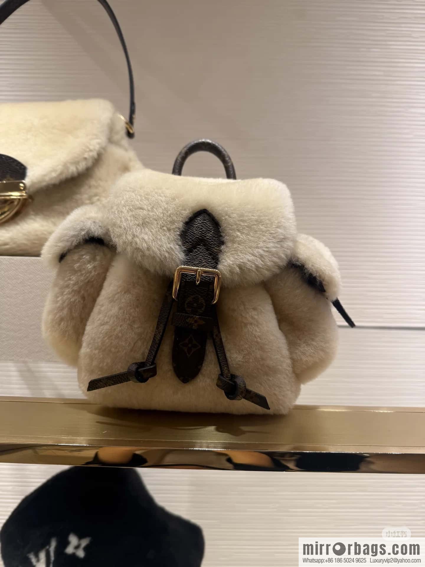 M11919-meter white, plush backpack series, the new NANO TEDDY backpack LV Ski series of the season