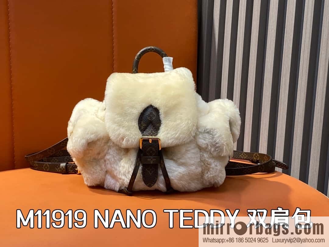 M11919-meter white, plush backpack series, the new NANO TEDDY backpack LV Ski series of the season