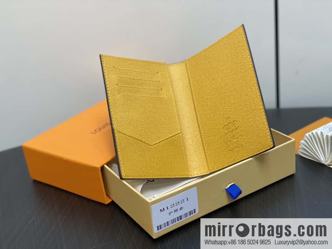 [Boutique‑grade] M12500 green full leather embossed, suit clip wallet series MULTIPLE wallet