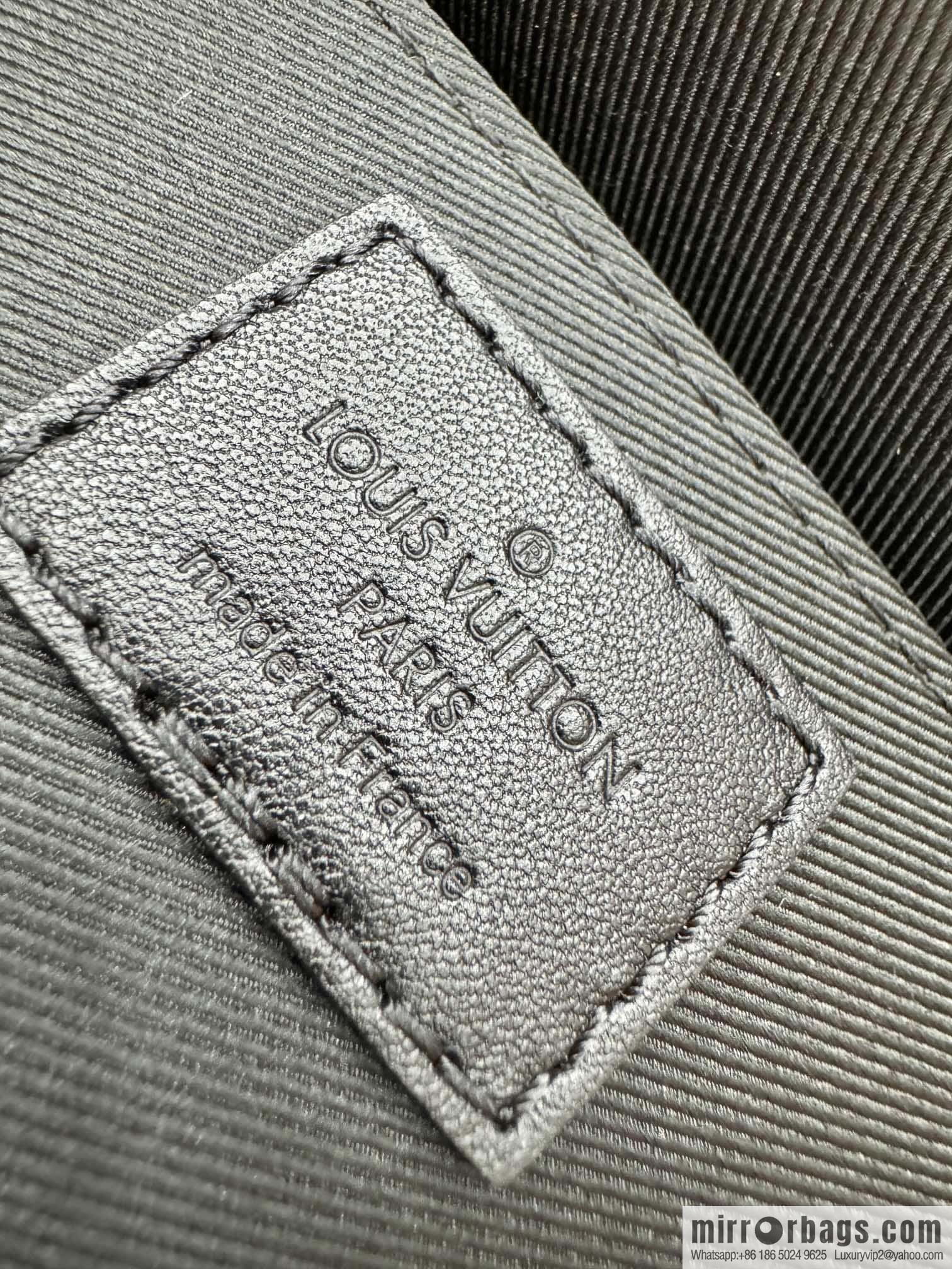 LV M12519 Montsouris Messenger PM