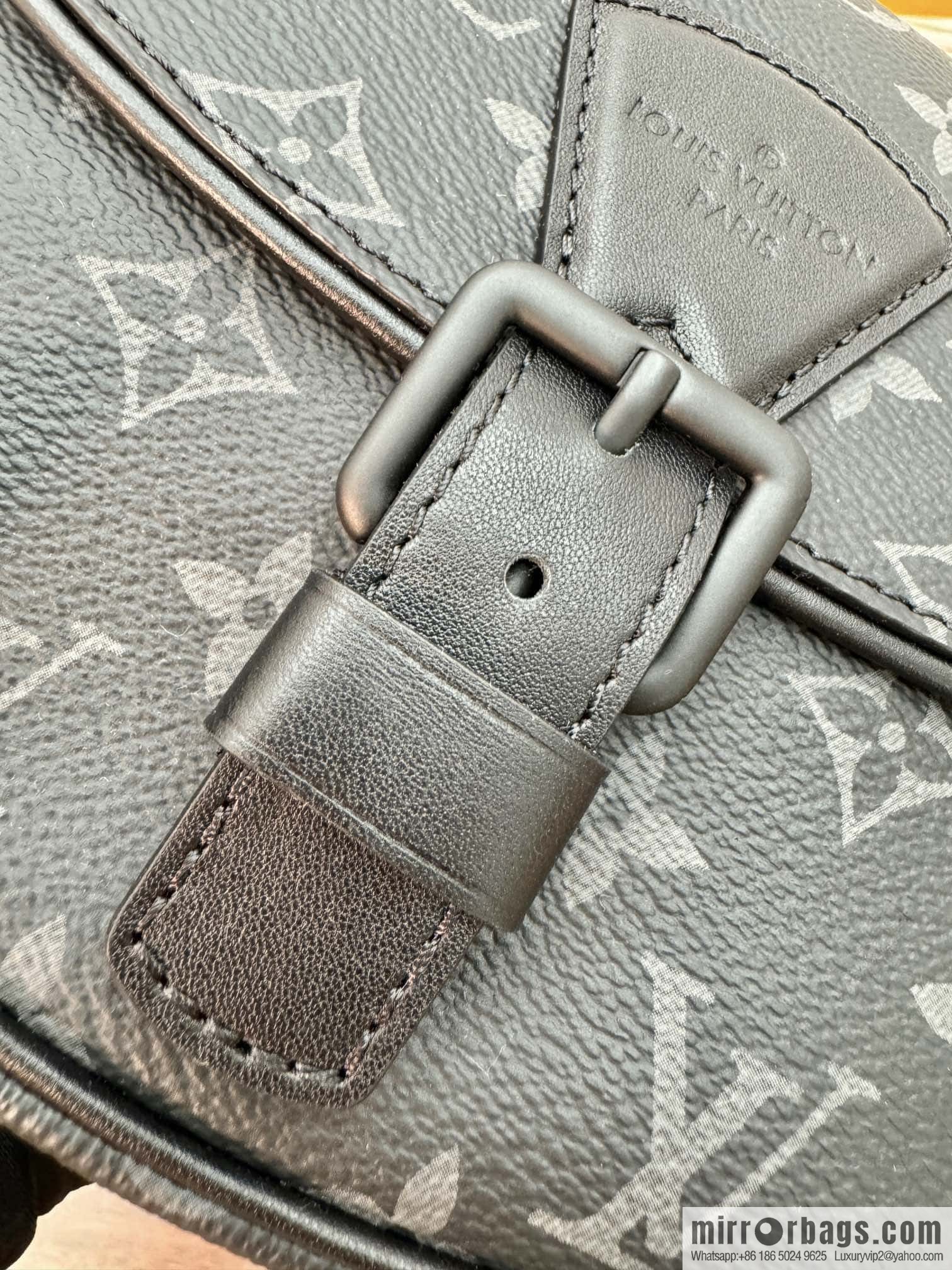 LV M12519 Montsouris Messenger PM