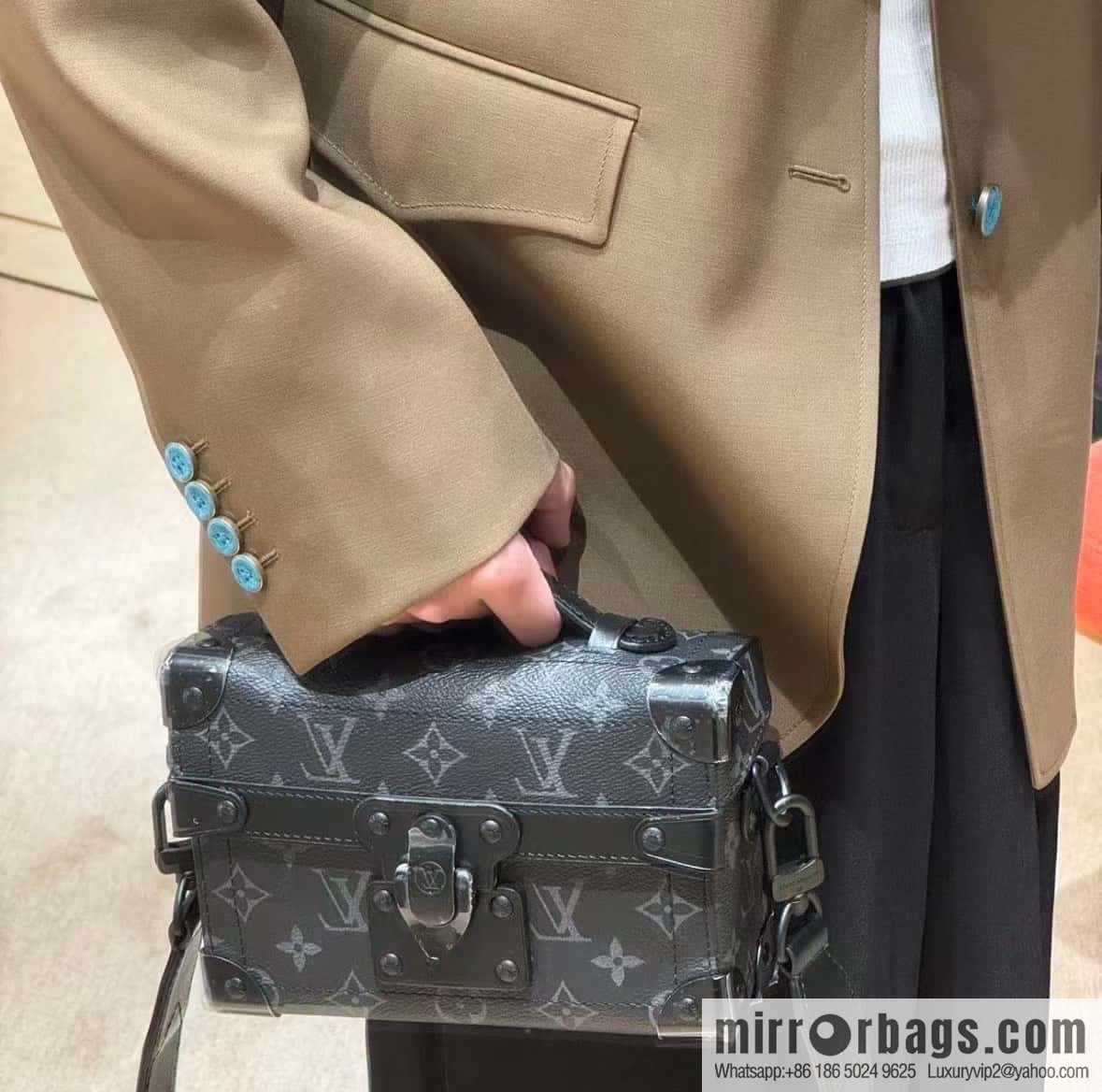 LV M11743 Soul Trunk