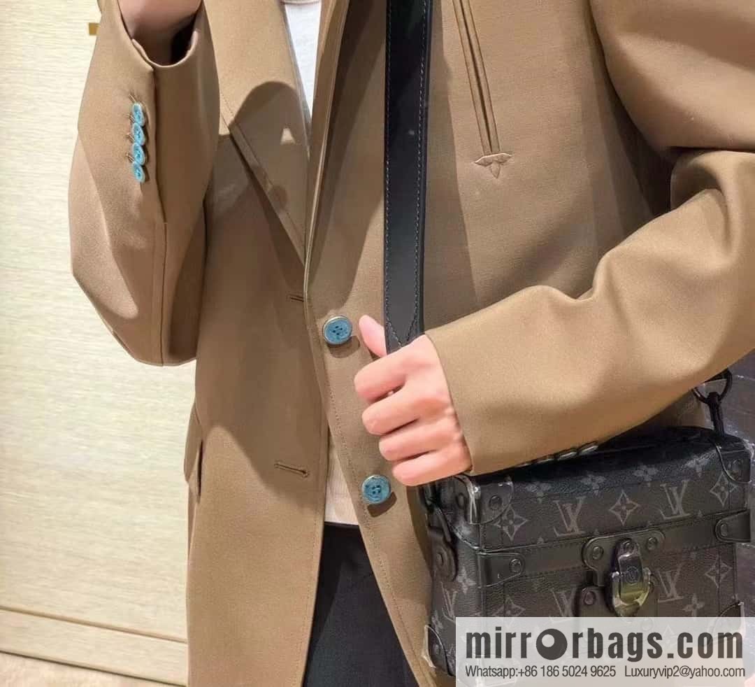 LV M11743 Soul Trunk