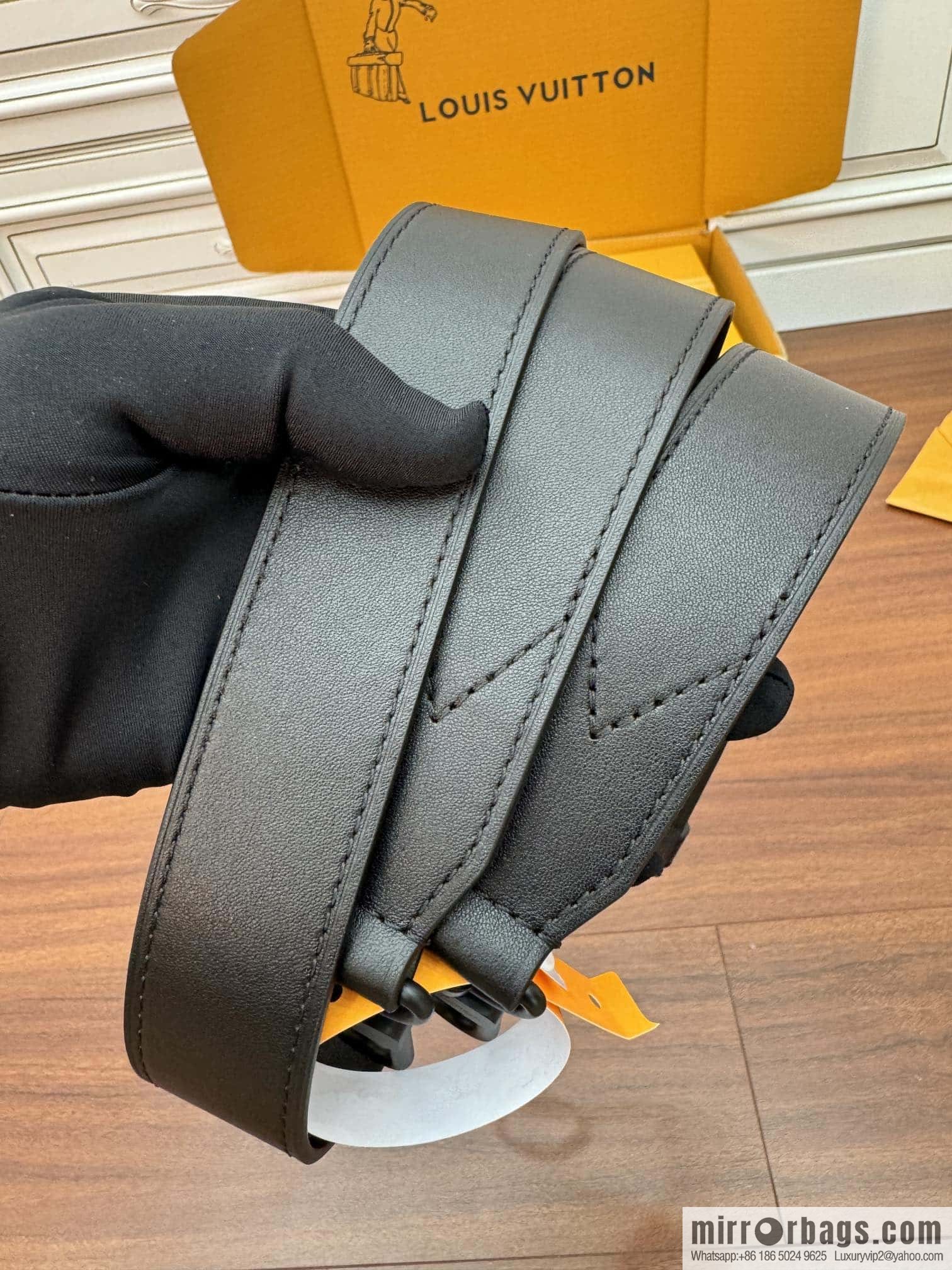 LV M11743 Soul Trunk