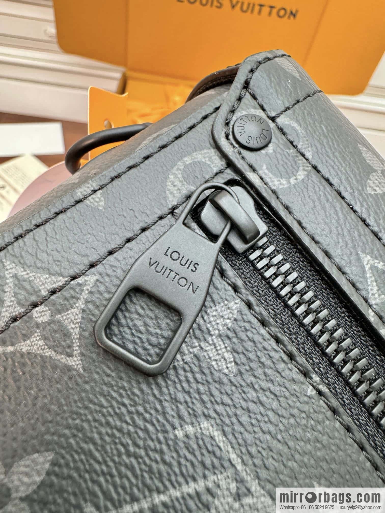 LV M11743 Soul Trunk