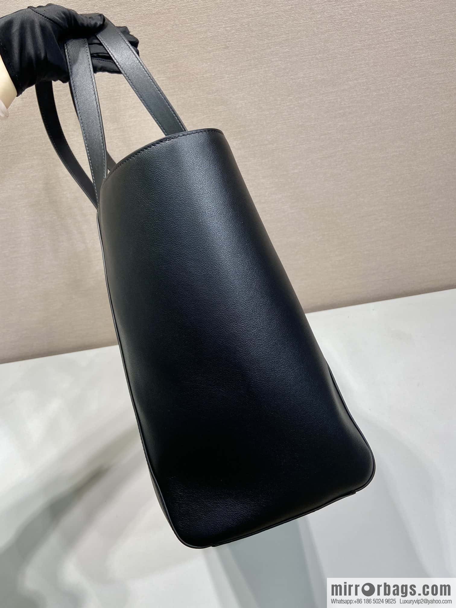 PRADA 🎉 new tote bag 🎉 2VG123🎉🎉